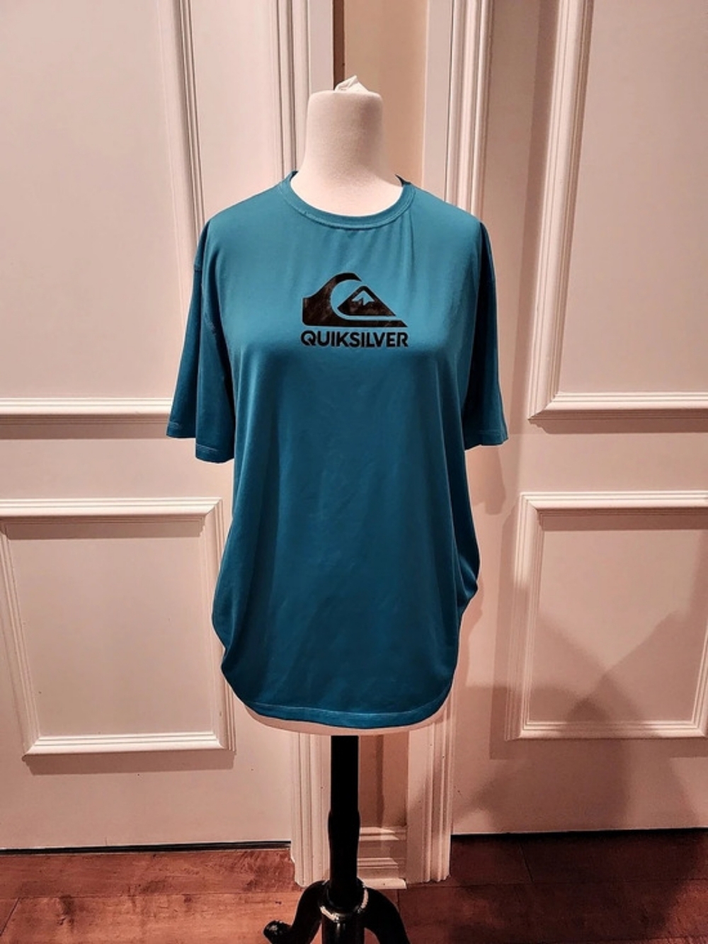 Quiksilver Classic Short Sleeve T-Shirt Short Sleeve Tee in Blue Size Large